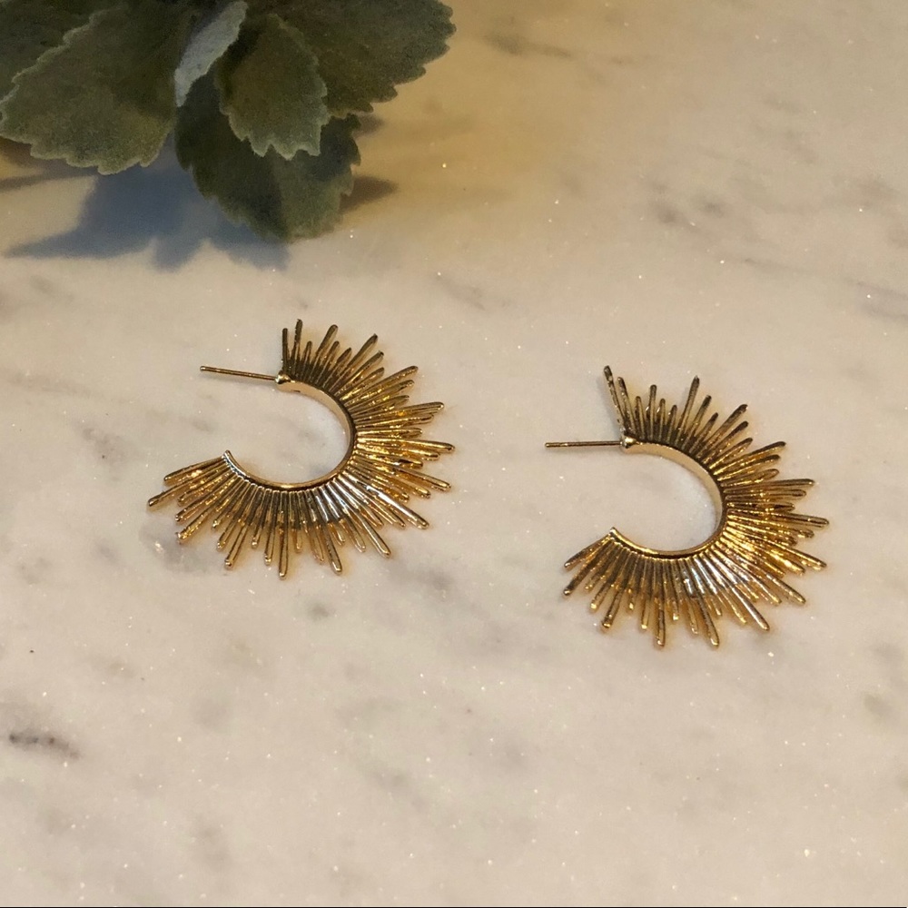 The Milo - Star Burst Earrings - Picture 2 of 4